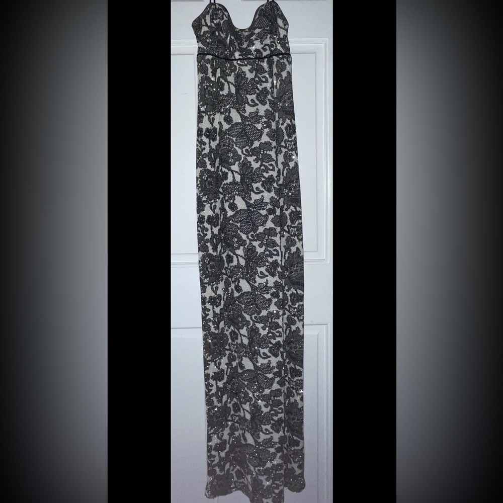 tight fitting, black design on white// sparkly